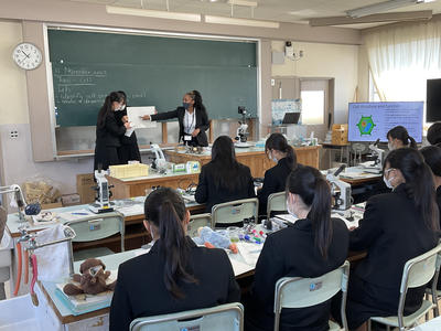 英語による理科授業2008